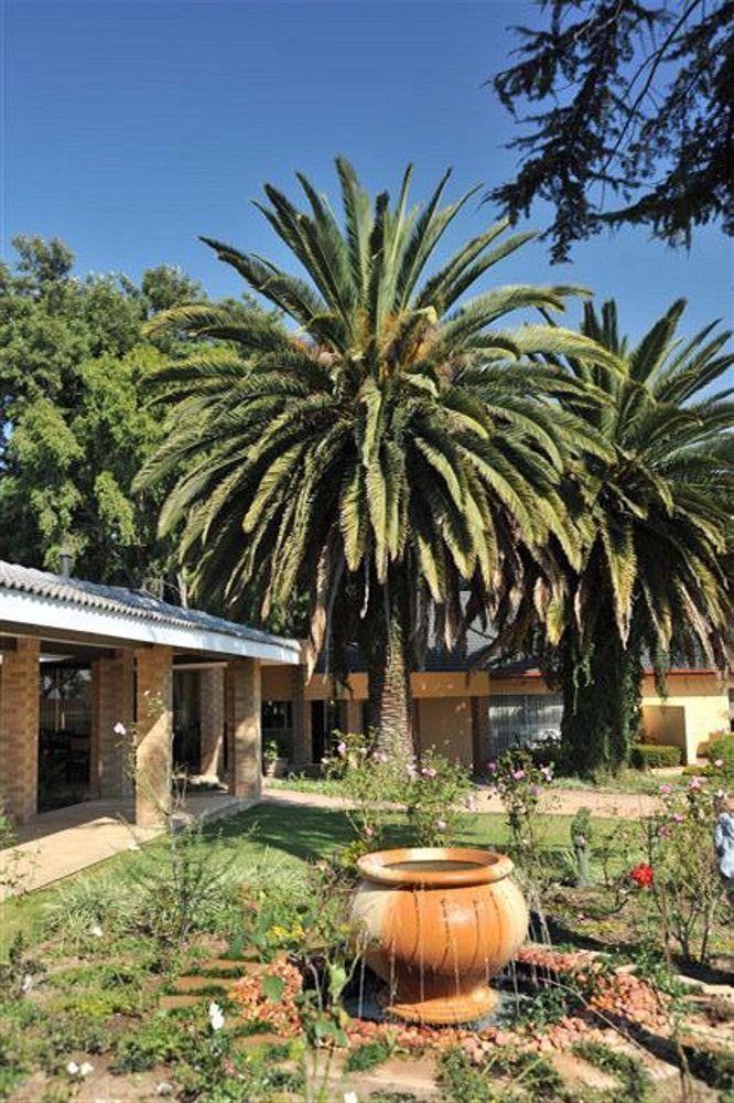 Hoyohoyo Chartwell 4* Johannesburg