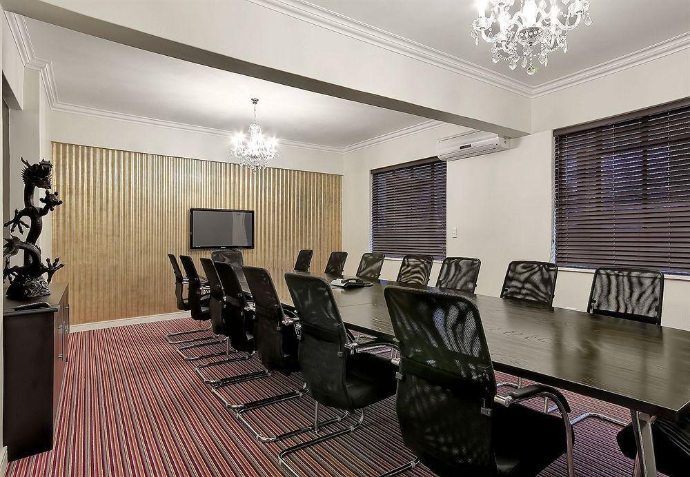 Ascot Boutique Hotel 4*