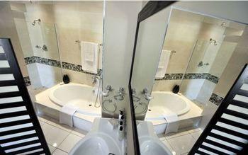 Arum Place 4*