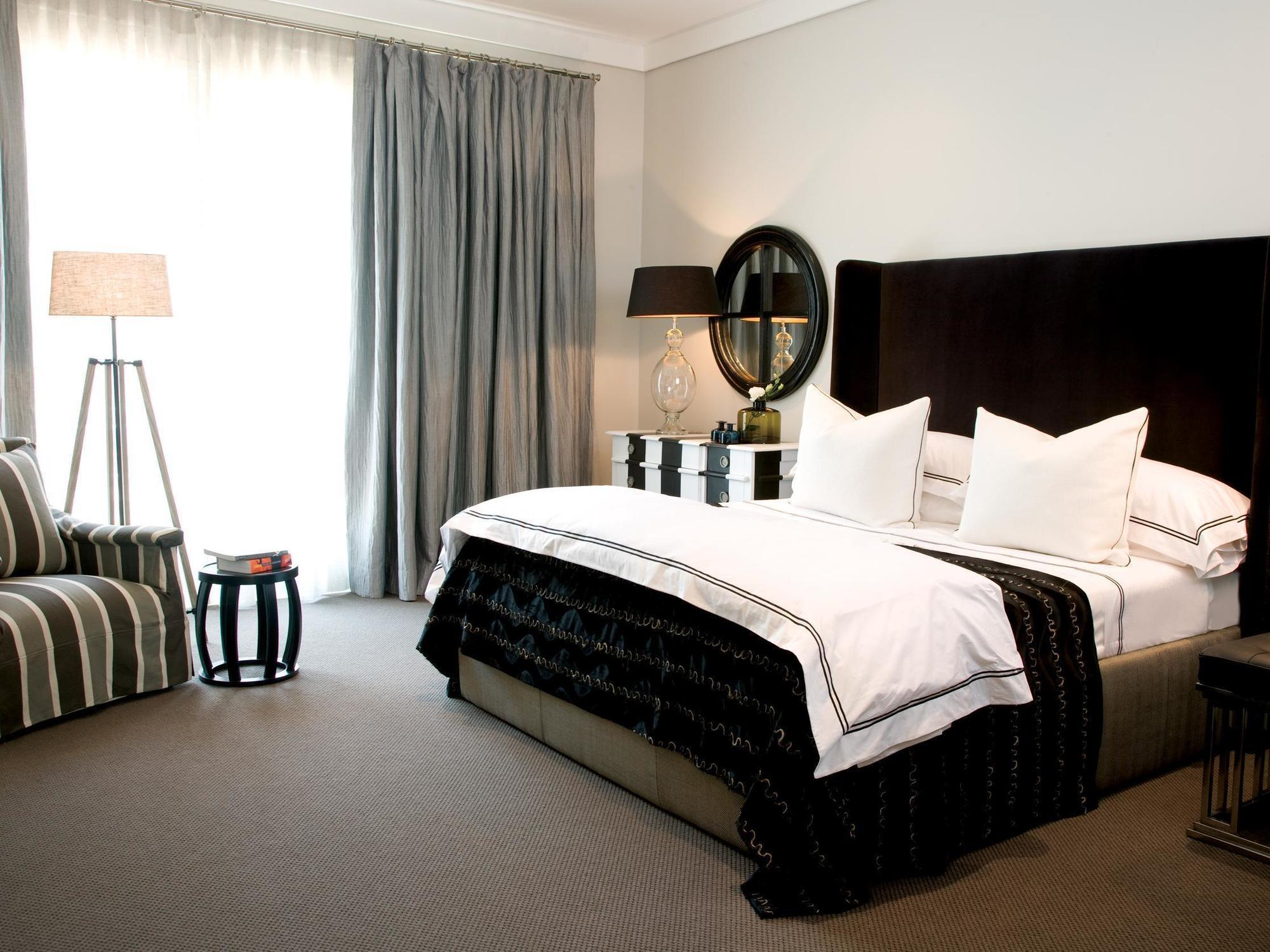 Atholplace & Hotel