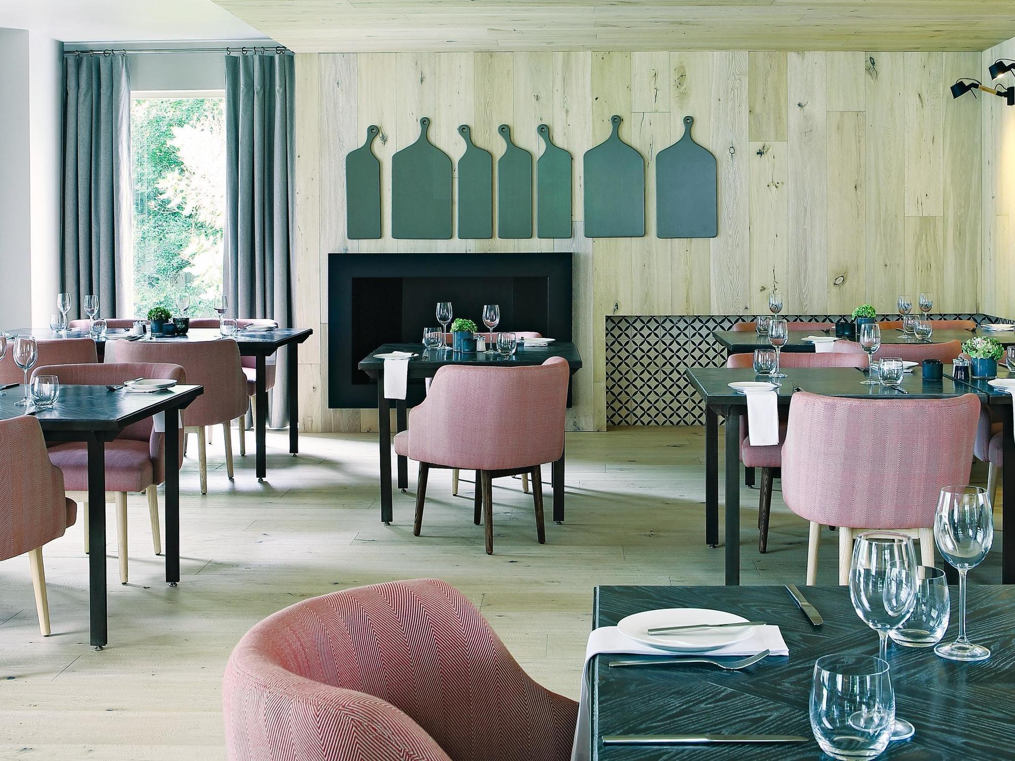 Atholplace & Hotel 5*
