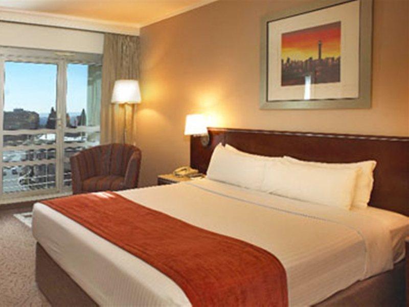 Hotel Garden Court Sandton 3*
