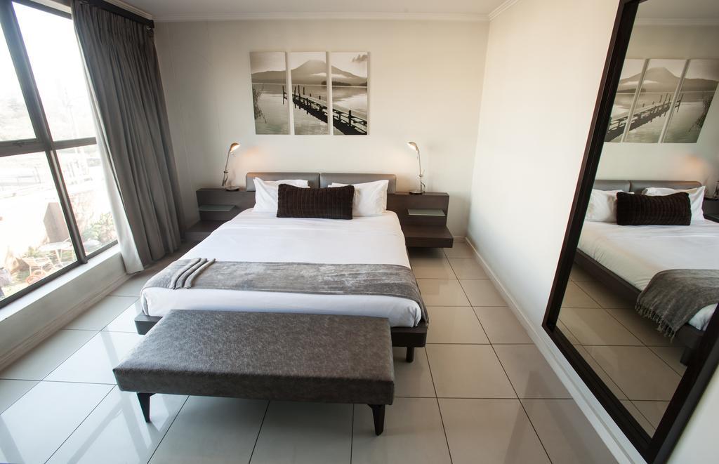 Aparthotel The Nicol And 3*