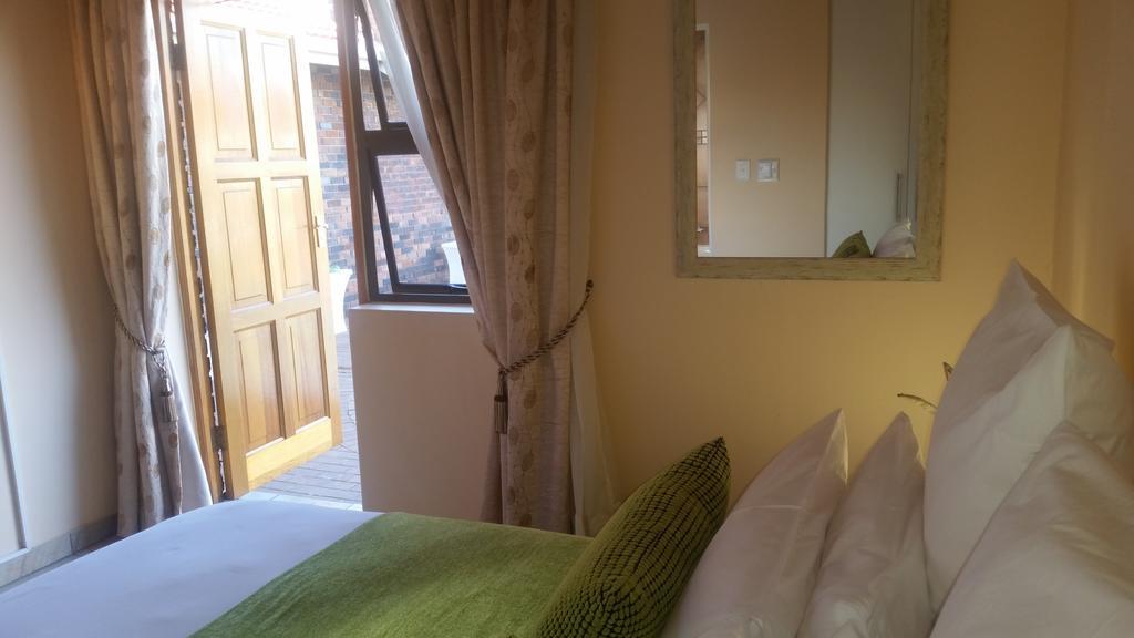 African Phoenix Guest * Johannesburg