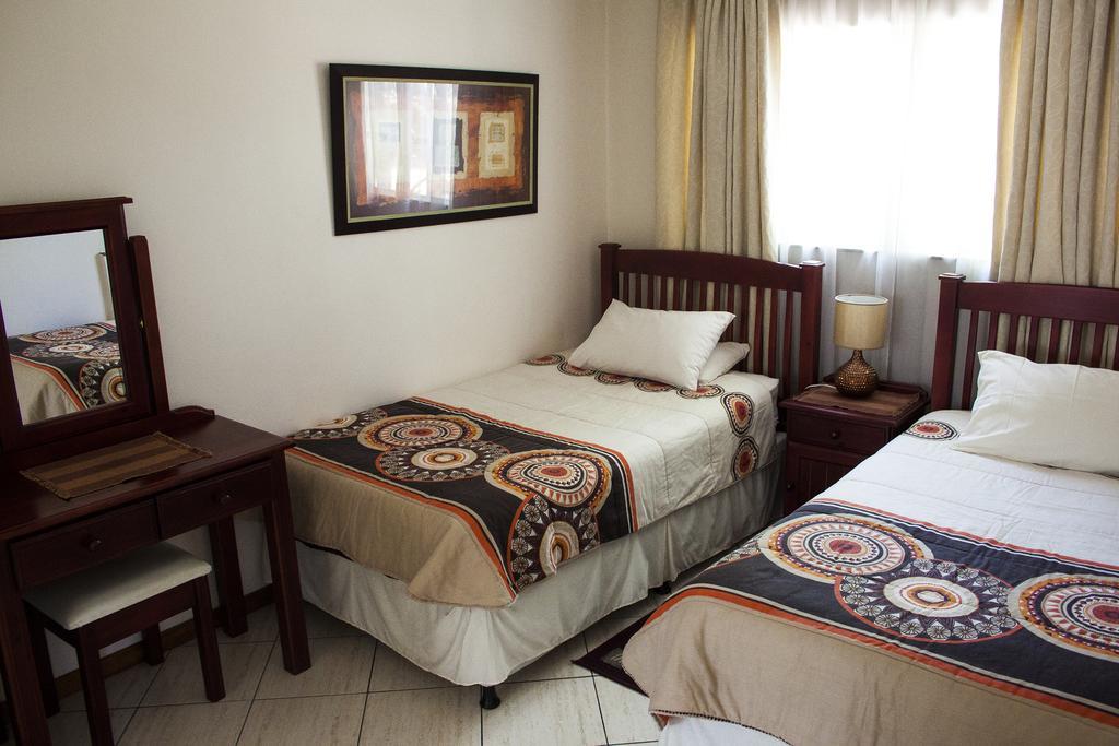 Apartment At 34 Columbine Avenue *