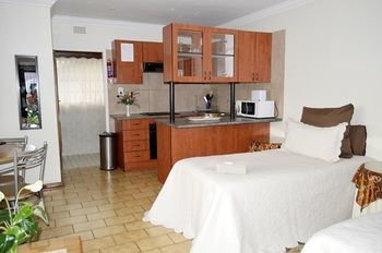 Kates Nest Guest house 3*