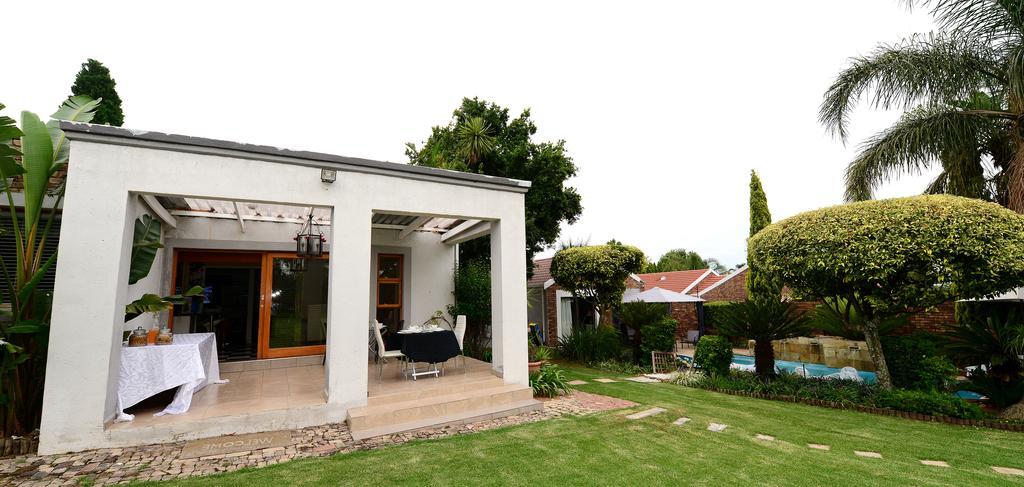 Corgi Guest house 4*