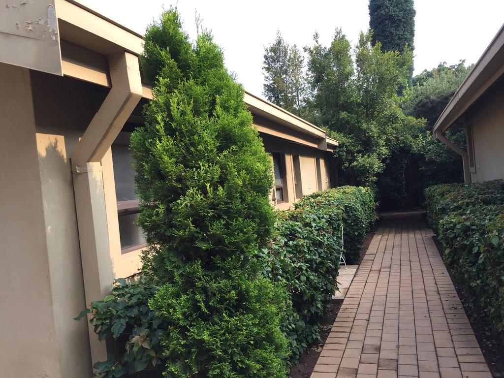 Apartment Rosebank New Ashford Executive Suites Johannesburg