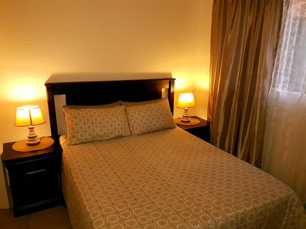 Twin Oaks Apartamento