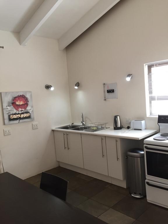 Apartment Rosebank New Ashford Executive Suites
