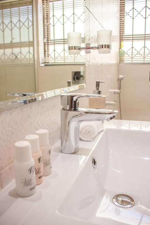 Moshay Villa *