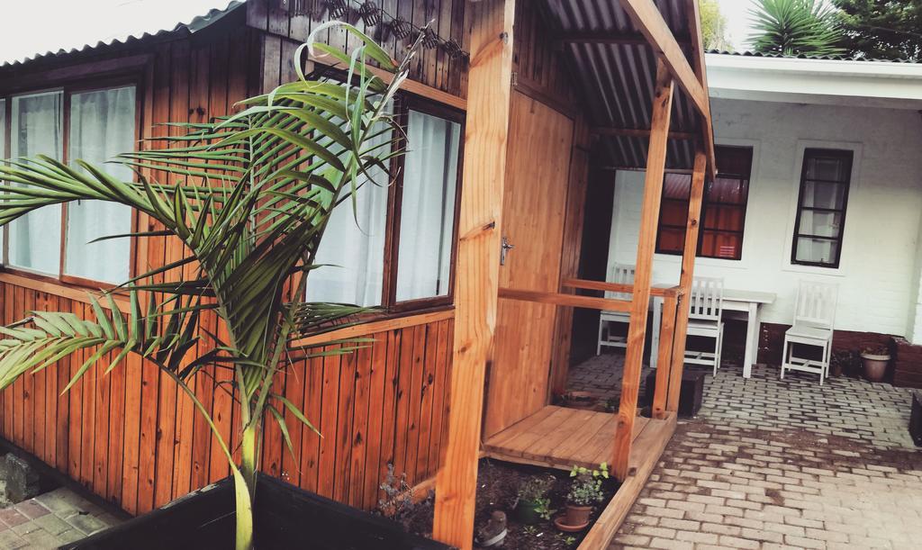 Homebase Melville Backpackers