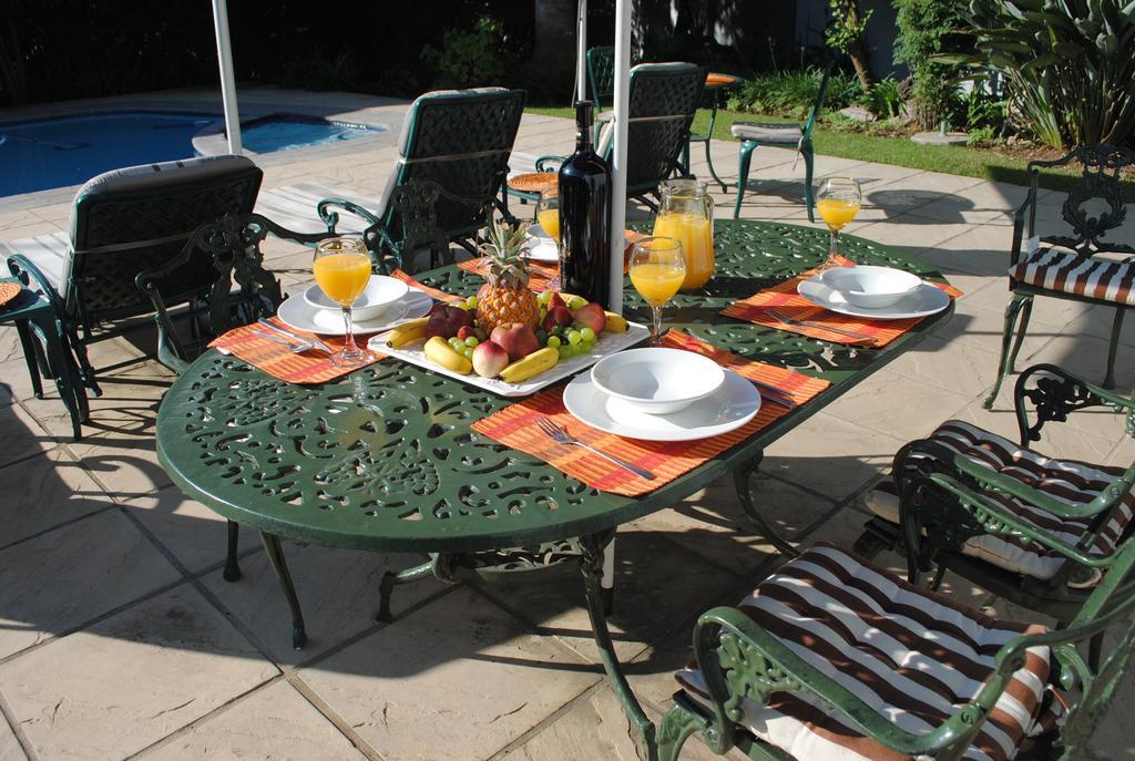 6 On Morris Guest Guest house 4*