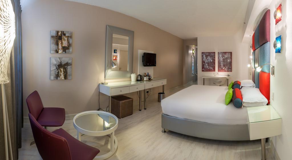 Peermont Metcourt At Emperors Palace Hotel