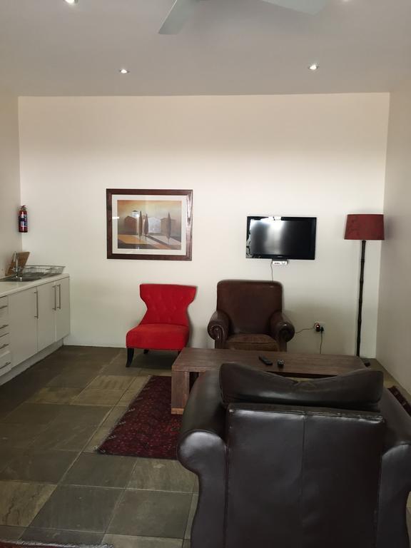 Rosebank New Ashford Executive Suites Apartment