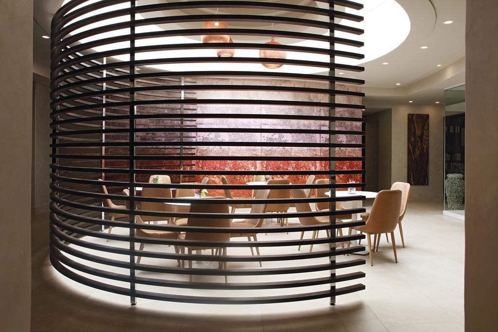 Saxon Hotel, &