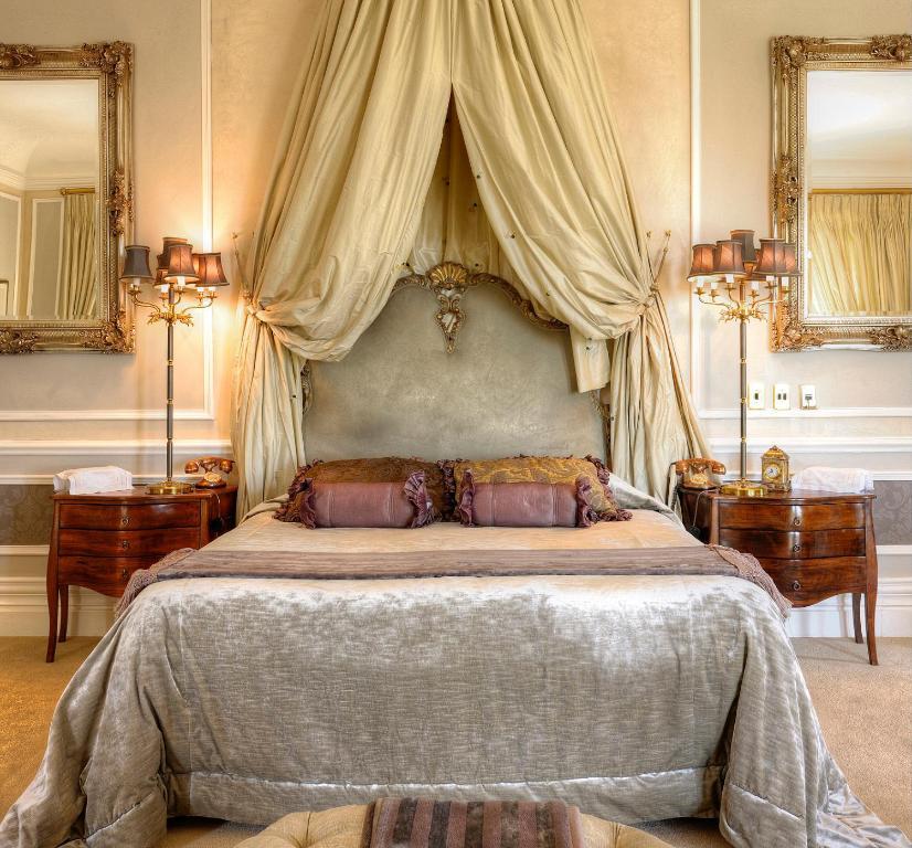 Le Chatelat Johannesburg