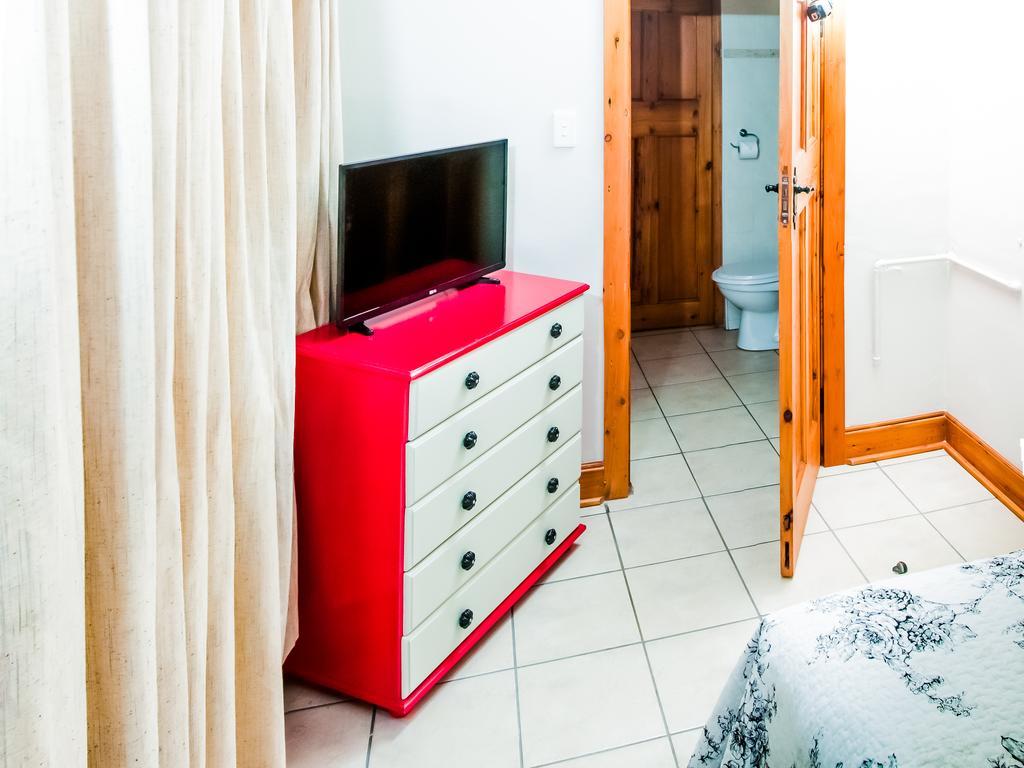 Ui Elemea Guest house 3*