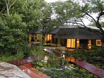 Stillpoint Country Manor *