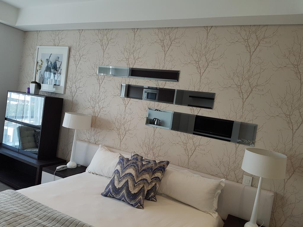 Apartment 615 Sandton Skye *