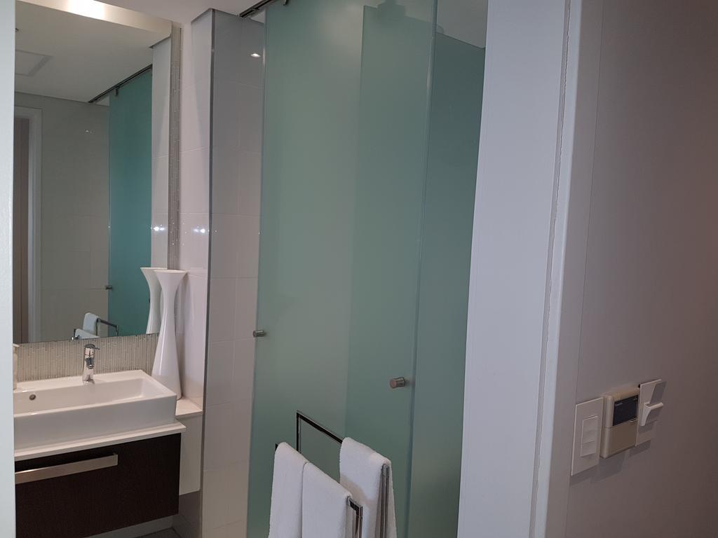 Apartment 615 Sandton Skye