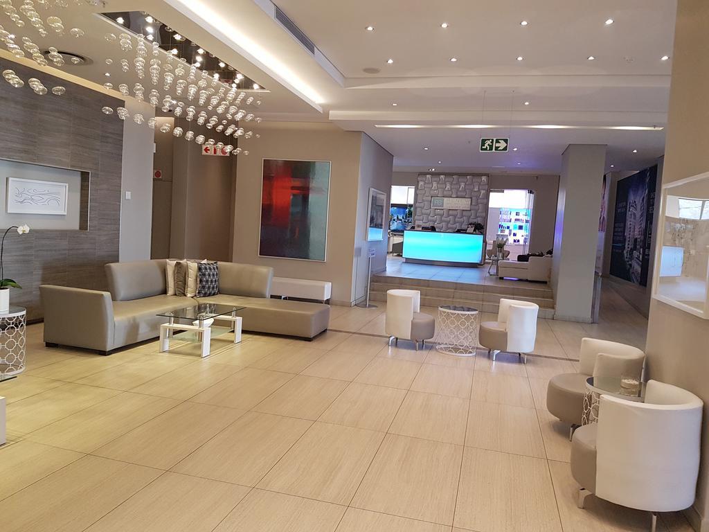 615 Sandton Skye Apartment *