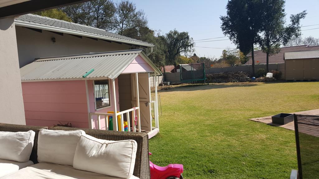 Guest house 8 Ibis Lane
