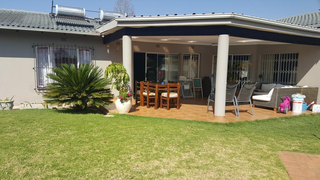Guest house 8 Ibis Lane