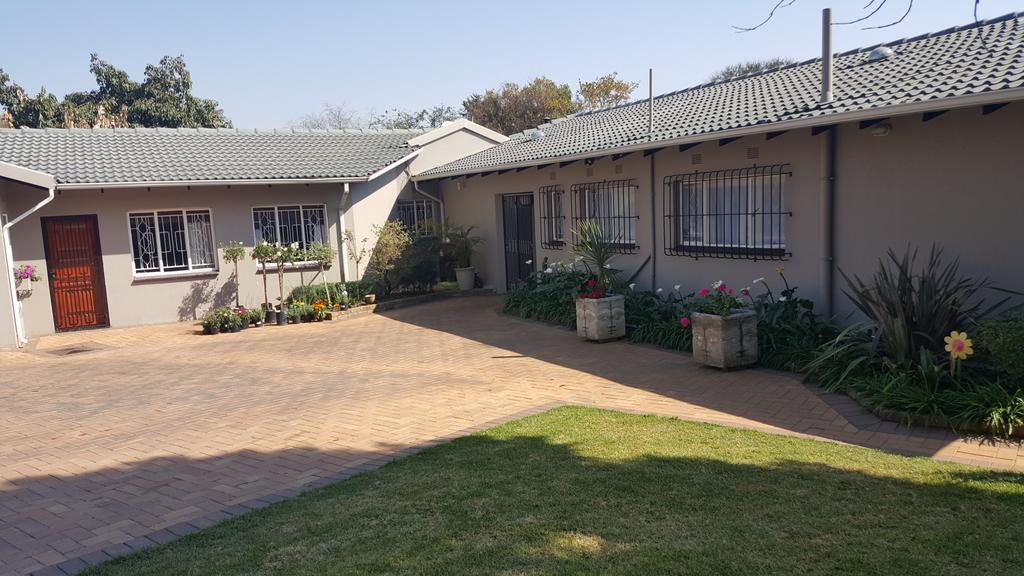 8 Ibis Lane Guest house Johannesburg