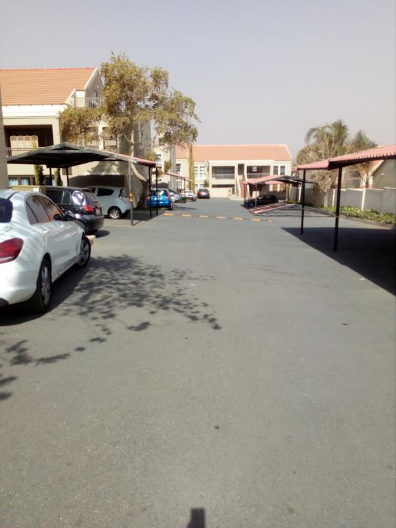 Apartment The Royal Princes Garden In Fourways *