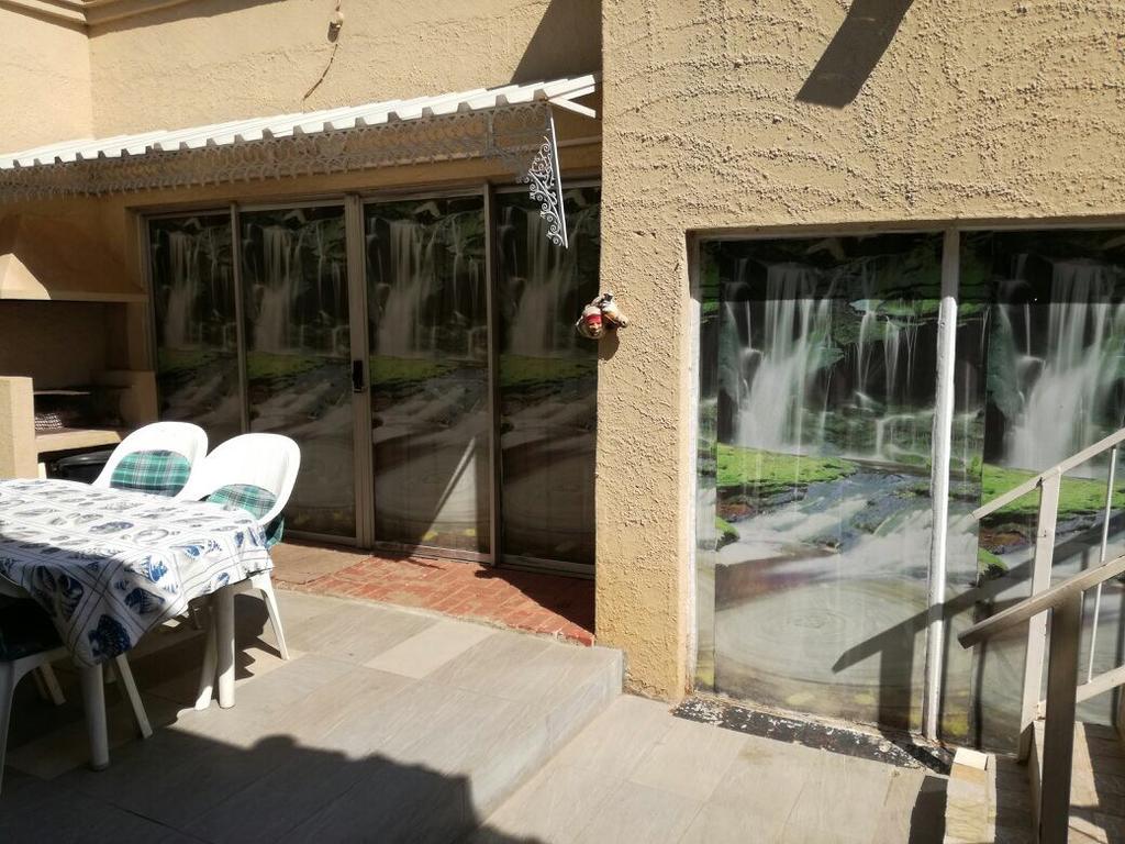 Siyabonga 3*