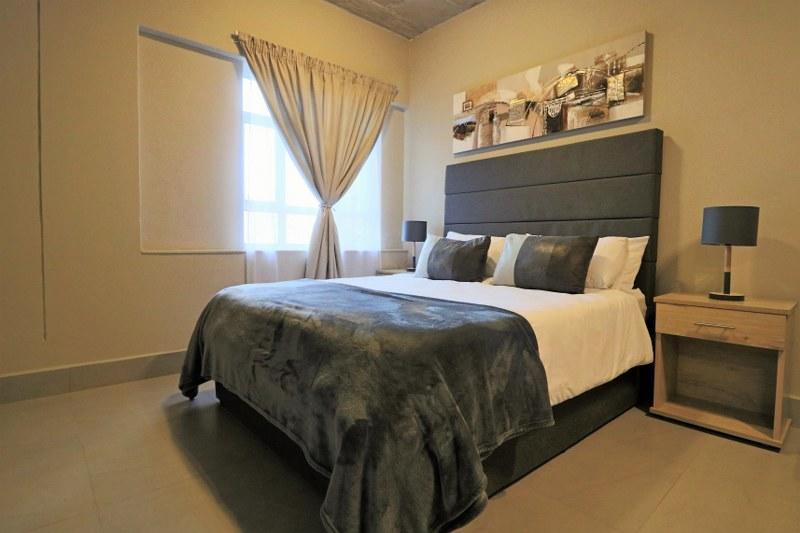 Lakeview Apartment