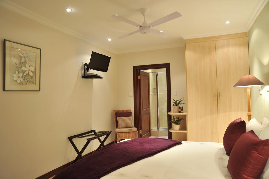 Claires Of Sandton Luxury Guest house 4*