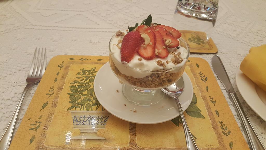 Doveton House Bed & Breakfast