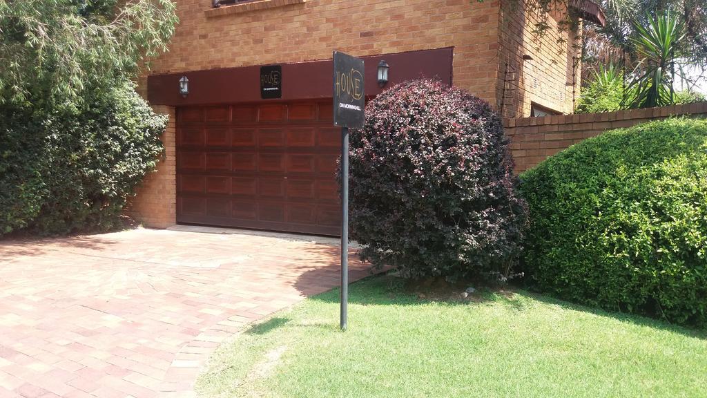 Guest house House On Morninghill Johannesburg