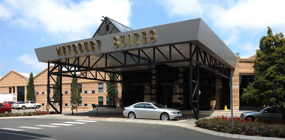 Peermont Metcourt At Emperors Palace 3*