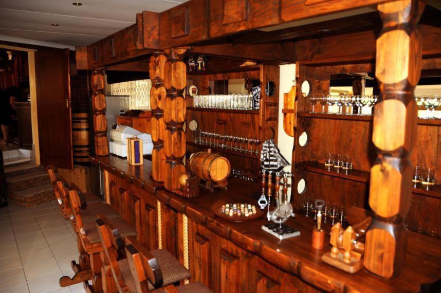 Hoyohoyo Chartwell Hotel