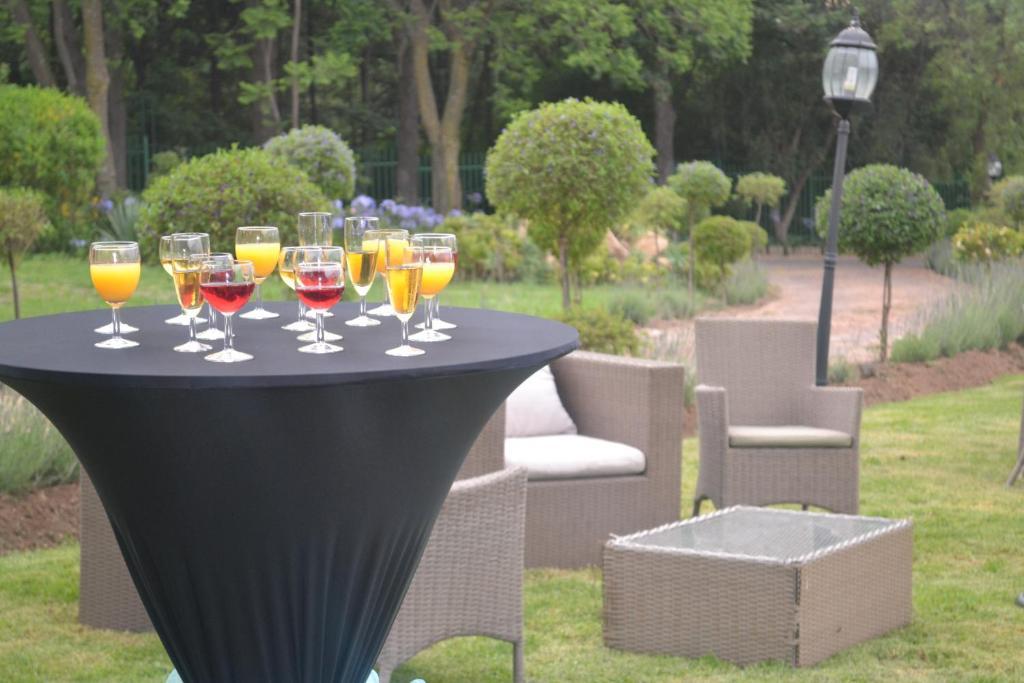 Hoyohoyo Chartwell Hotel