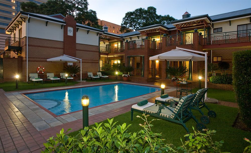 Hotel Courtyard Rosebank 4*