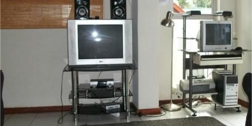 Homebase Melville Backpackers
