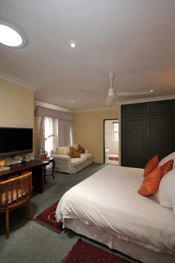 Annabel's Of Bryanston Bed & Breakfast