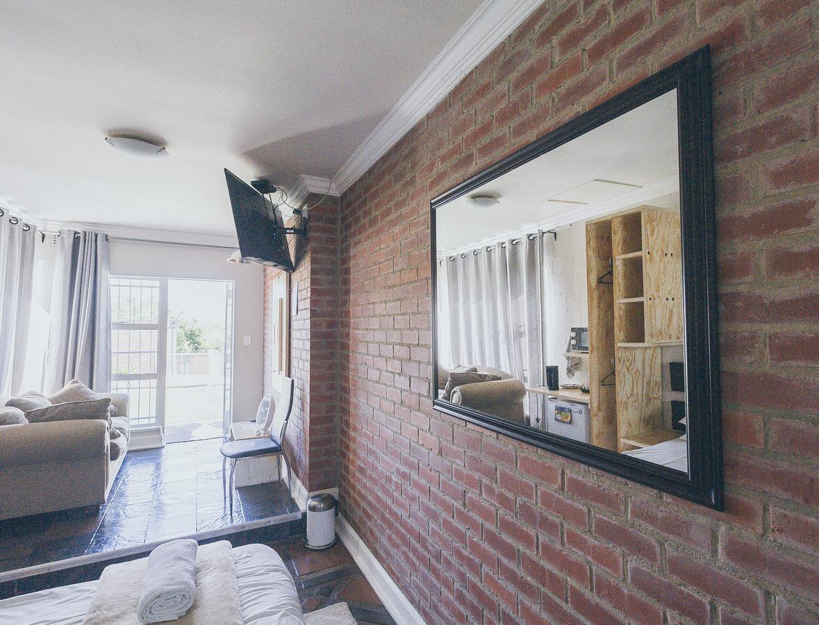 Sandton Bed & Breakfast 3*