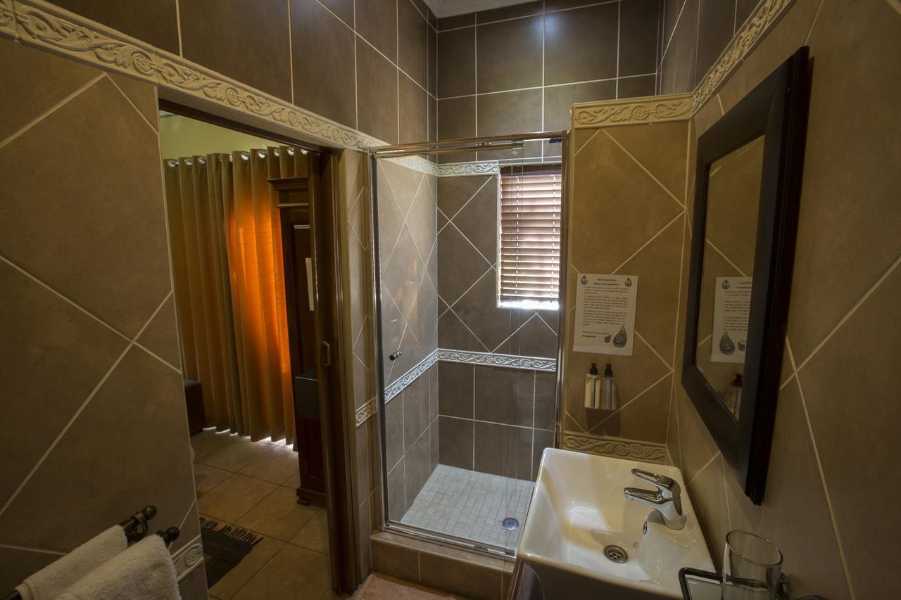 Le Cozmo Guest house