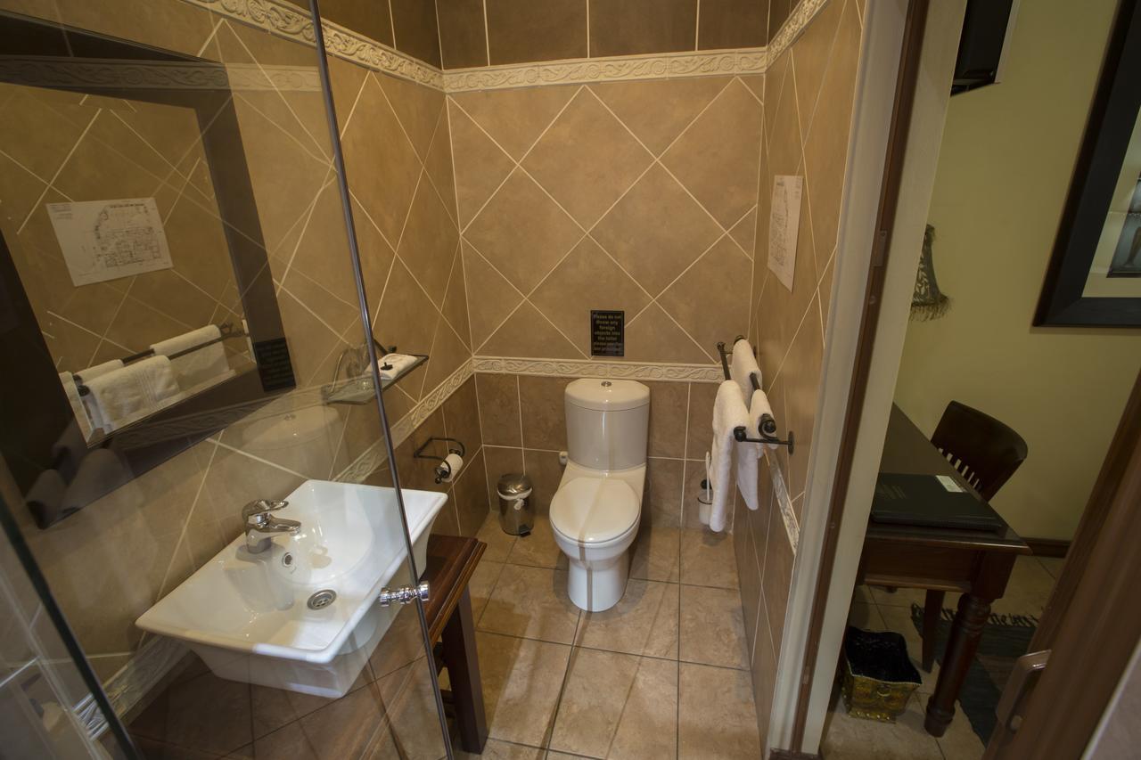 Nhà khách Le Cozmo 4*