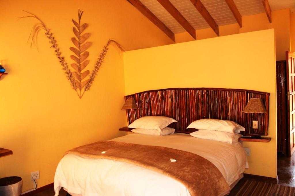 Guest house Flintstones Fourways 3*
