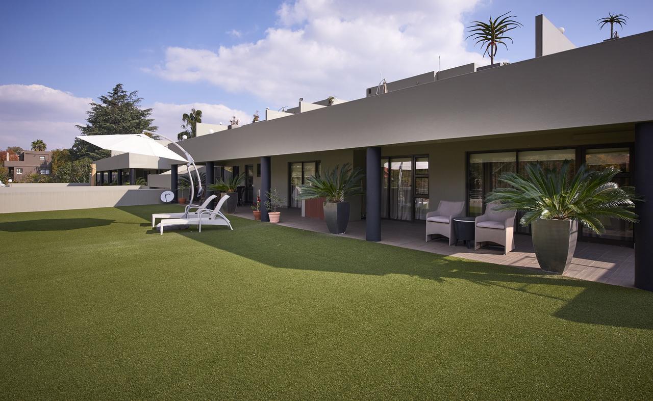Dynasty Forest Sandown Serviced & Self Catering * Johannesburg