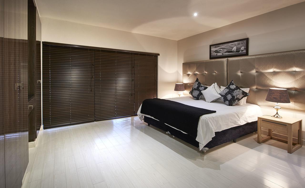 Dynasty Forest Sandown Serviced & Self Catering * Johannesburg
