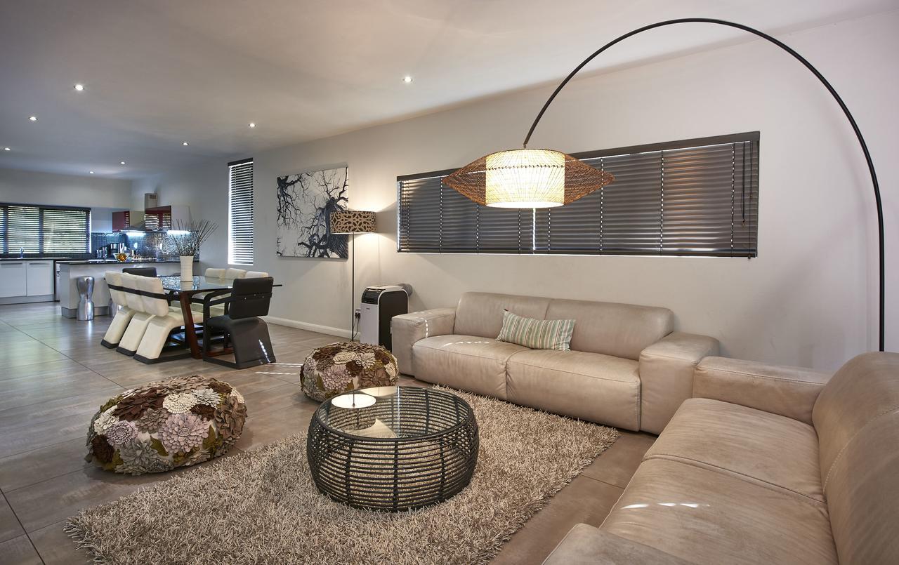 Dynasty Forest Sandown Serviced & Self Catering * Johannesburg