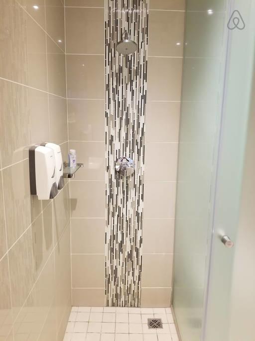 Apartment 615 Sandton Skye *
