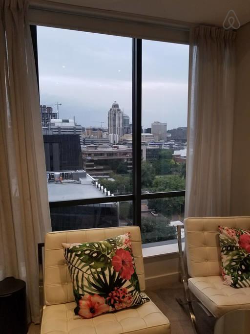615 Sandton Skye * Johannesburg